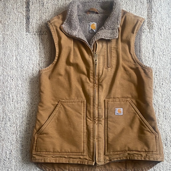 Carhartt Jackets & Blazers - Carhartt Women’s Tan Vest with Sherpa lining